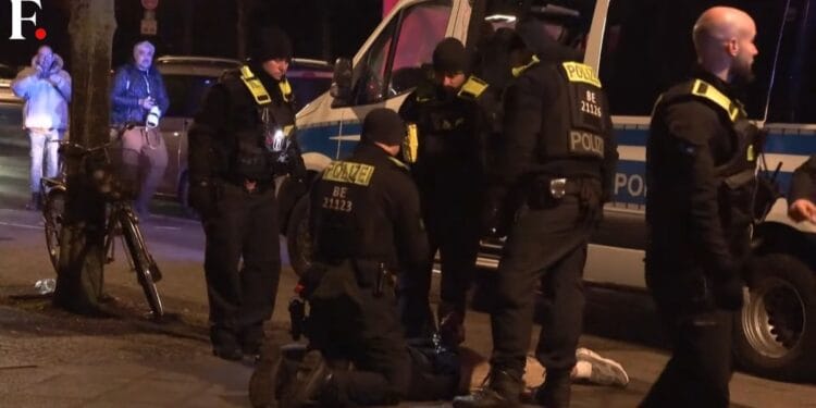 Terrorista sírio fere garganta de turista no Memorial do Holocausto: ‘Queria matar judeus’