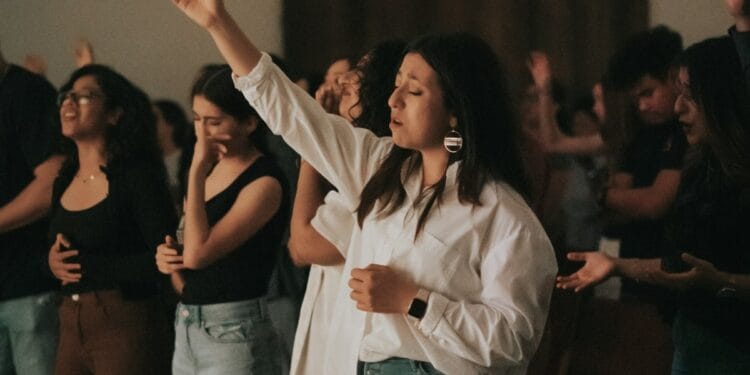 Evangélicos crescem na Costa Rica, aponta pesquisa