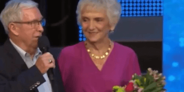 Igreja ora por milagre após esposa de pastor ser atacada e ficar em coma