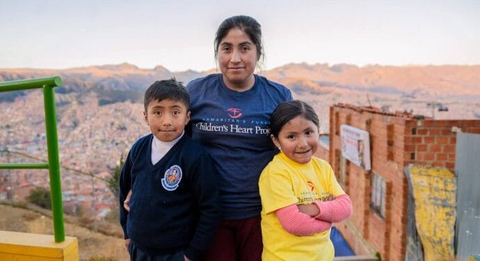 Mãe se converte após filha com ‘buraco’ no coração ficar curada