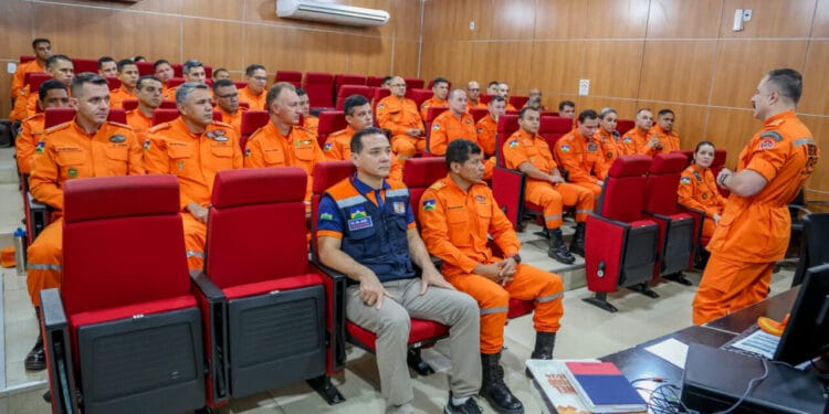 Bombeiros – Governo de RO prepara instrutores que formarão brigadistas e se antecipa na prevenção de incêndios florestais na estiagem – Governo do Estado de Rondônia