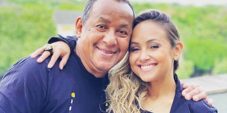 Bruna Karla ostenta em Orlando enquanto pai trabalha como Uber