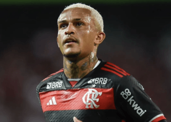 Barcelona mira jogador do Flamengo, diz jornal