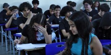 COMO RECEBER: Pé-de-Meia será depositado na conta de alunos a partir de terça-feira (25)