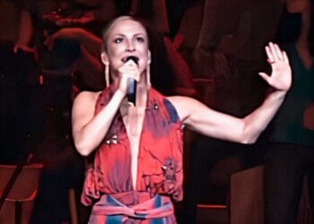 Após polêmica com Claudia Leitte, vereador propõe lei contra “cristofobia”