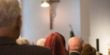 Política migratória de Donald Trump esvazia igrejas evangélicas nos EUA