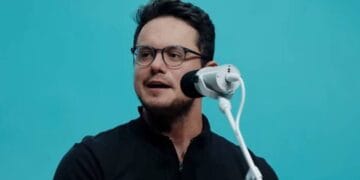 Deive Leonardo chama de “idiotas” quem critica a conversão de ex-BBBs