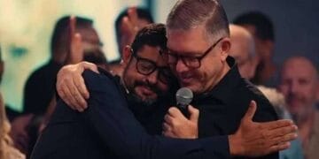 Defensor da “atualização” da Bíblia, pastor Ed René Kivitz anuncia seu novo sucessor