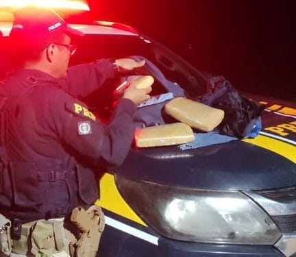 Em Guajará-Mirim, PRF prende passageiro de ônibus transportando Maconha