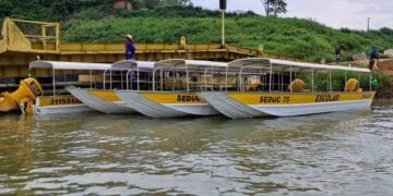 Governo de RO garante transporte fluvial para estudantes ribeirinhos no Baixo Madeira