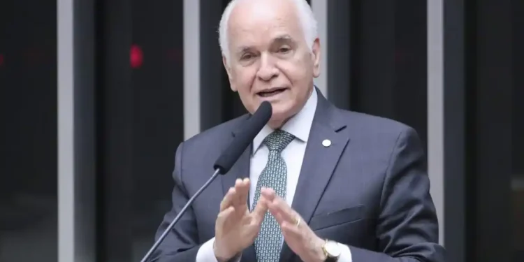 Gilberto Nascimento é eleito presidente da Frente Parlamentar Evangélica