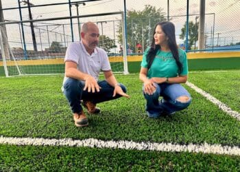 Cristiane Lopes acompanha fase final da revitalização do Campo do Abobrão e destaca investimento de R$ 3 milhões para a obra