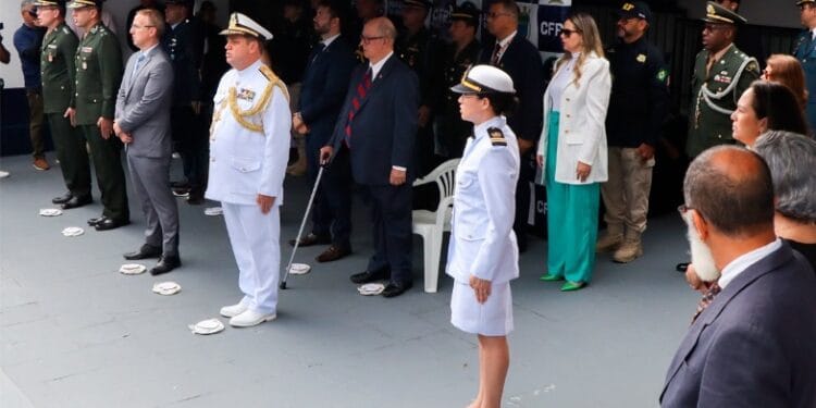 MPRO prestigia transmissão de cargo do comando na Marinha em Porto Velho