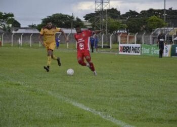 CAMPEONATO RONDONIENSE: Dois jogos agitam o domingão no campeonato