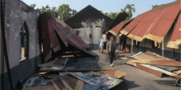 Igreja de 75 anos é destruída por incêndio; suspeita é de radicais