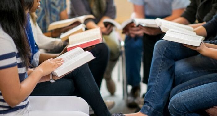 Mais da metade dos adolescentes estão “muito motivados” a conhecer mais sobre Jesus, revela pesquisa