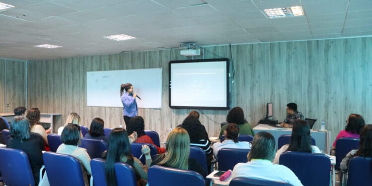 Oficina sobre Guia de Orientação em Gestão e Fiscalização de Contratos é realizada na Escola de Governo, em Porto Velho