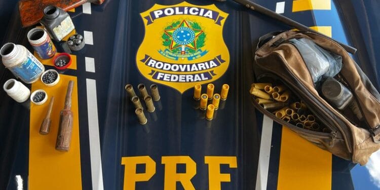 PRF apreende arma de fogo em Vilhena/RO