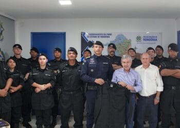 Policiais Militares do BPTAR recebem fardamento