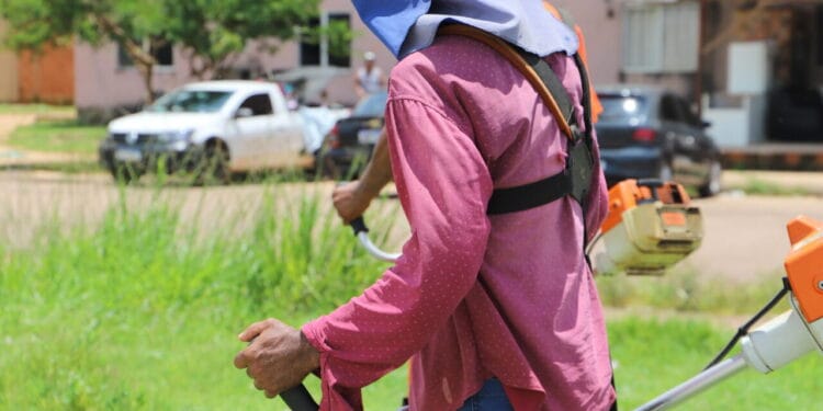 Mão de obra reeducanda é utilizada para melhorias nas áreas de lazer de residencial popular em Porto Velho