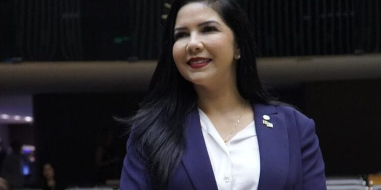 Deputada Cristiane Lopes destina mais de 90 milhões em emendas parlamentares para os municípios de Rondônia
