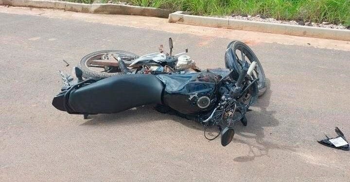 Homem em motocicleta morre após colisão com carro em Santa Luzia D’Oeste, RO
