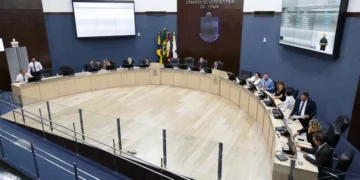 PSOL entra com ação contra leitura da Bíblia em Câmara de Itajaí, SC