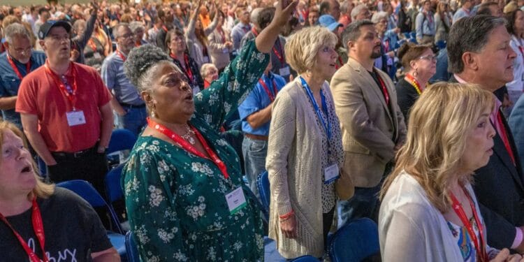 Convenção Batista desfilia 7 igrejas após denúncias de abusos