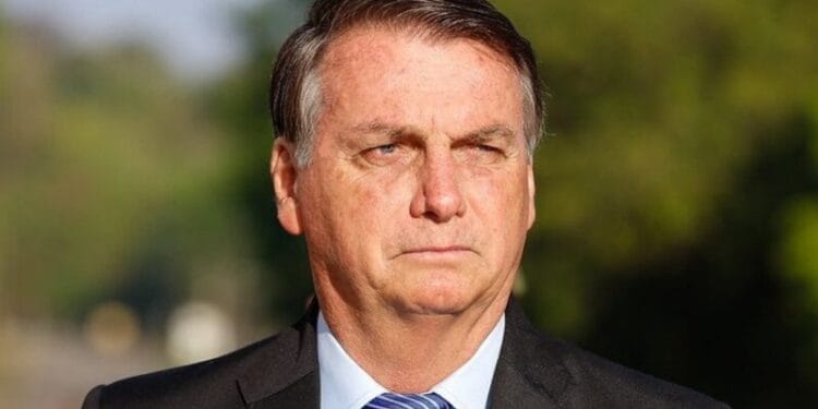 Denúncia contra Bolsonaro não deve mudar postura da igreja, diz teólogo