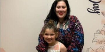 Satanista se rende a Cristo e é curada de câncer na garganta