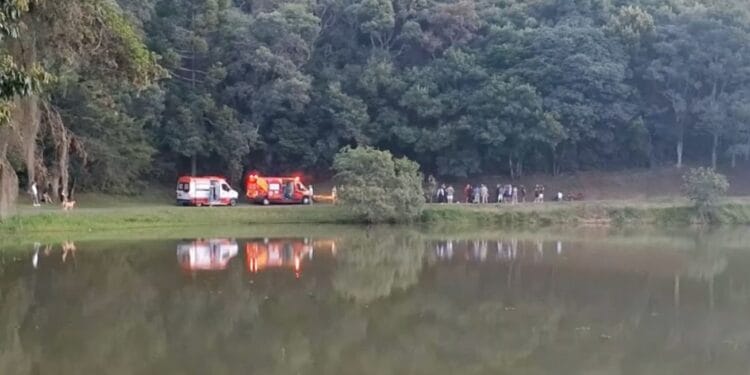 Esposa ora e marido volta à vida 45 minutos após se afogar