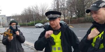 Polícia reprime oração silenciosa em protesto contra o aborto