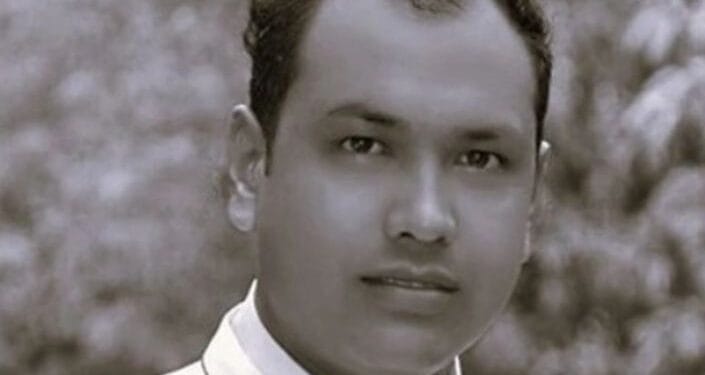 Padre é morto a facadas por grupo de oposição