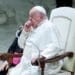 Papa Francisco é internado em Roma para tratar bronquite