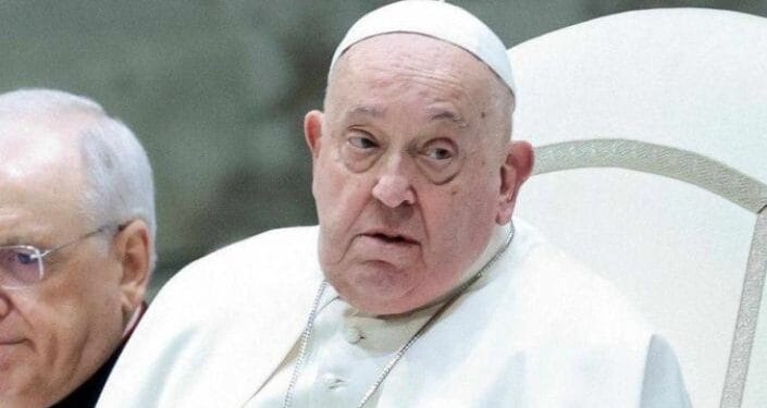 ‘Papa tem menos de 72 horas de vida’, diz fonte no Vaticano