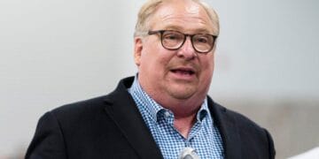 Rick Warren diz que crucificação de Jesus foi política