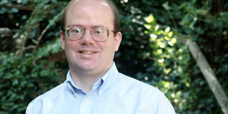 Cofundador da Wikipédia se se torna cristão após 35 anos como ateu