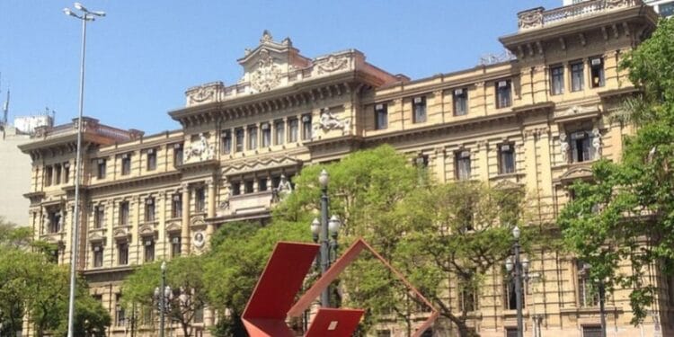 Justiça de SP autoriza aborto em gravidez por retirada de preservativo sem consentimento