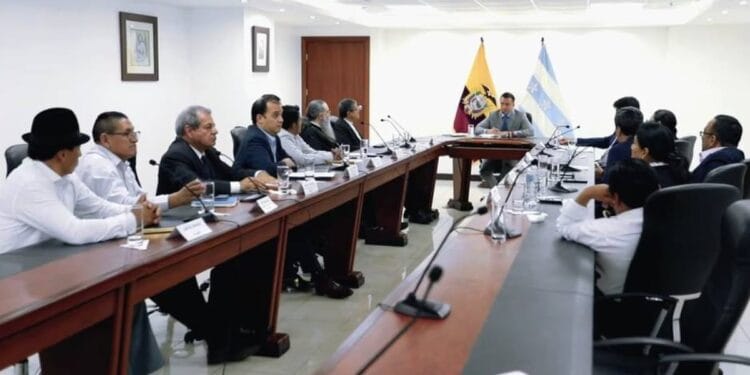 Presidente do Equador diz que não autorizará mudanças de sexo em menores