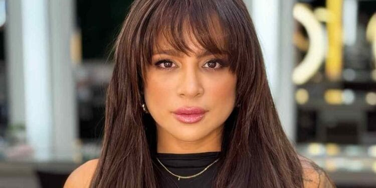 Cuidando do pai diagnosticado com câncer, Daniela Araújo tem perfil do Instagram hackeado