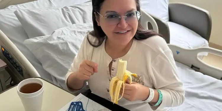 Débora Miranda recebe alta e anuncia pausa para cuidar da saúde