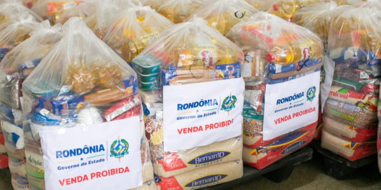 Governo de RO destina quarta remessa de cestas básicas aos atingidos por enchentes
