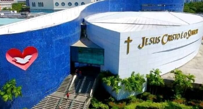 Igreja Universal é condenada a indenizar fiel que vendeu padaria para doar dinheiro
