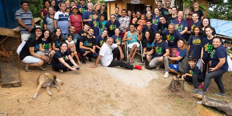 Ação missionária impacta comunidade ribeirinha inteira