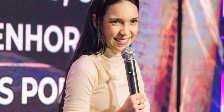 Vitória Souza é criticada por admitir o uso de IA que cria sermões