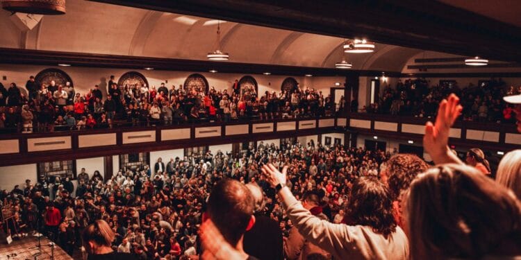 Avivamento em Asbury continua produzindo ‘milagres’ após anos