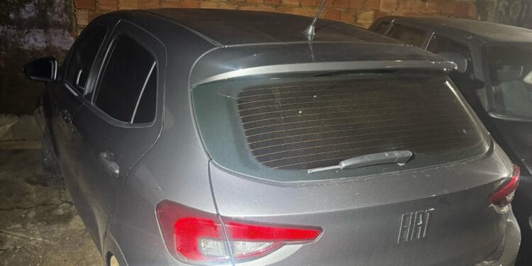 POLÍCIA APREENDE VEÍCULO ROUBADO DURANTE OPERAÇÃO FRONTEIRA SEGURA NO CARNAVAL