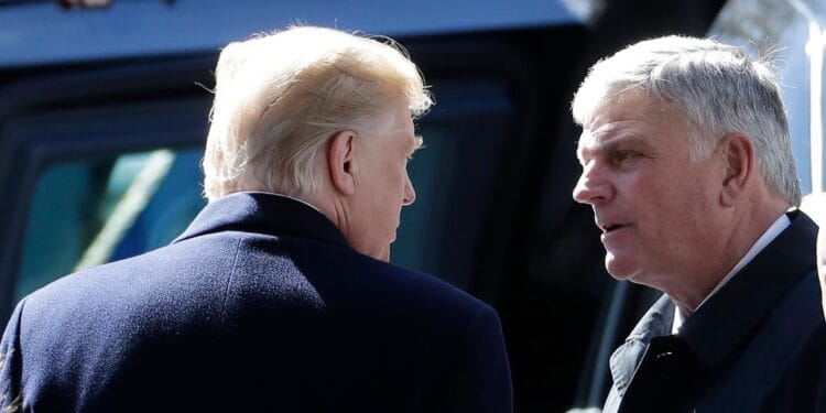 Franklin Graham pede orações pelo fim da guerra na Ucrânia