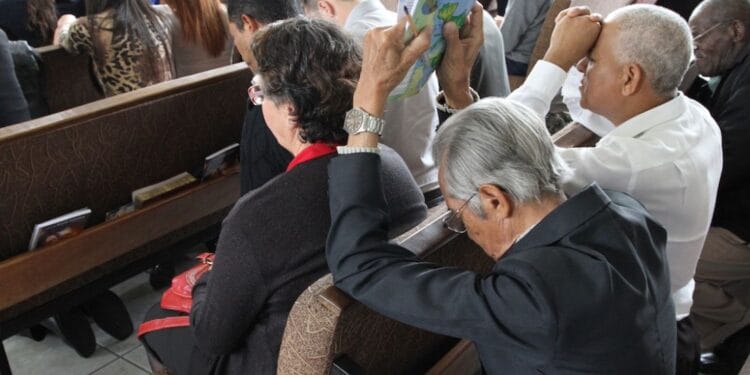 prática religiosa pode aumentar a longevidade