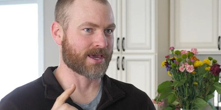 Professor demitido por rejeitar ideologia de gênero é indenizado